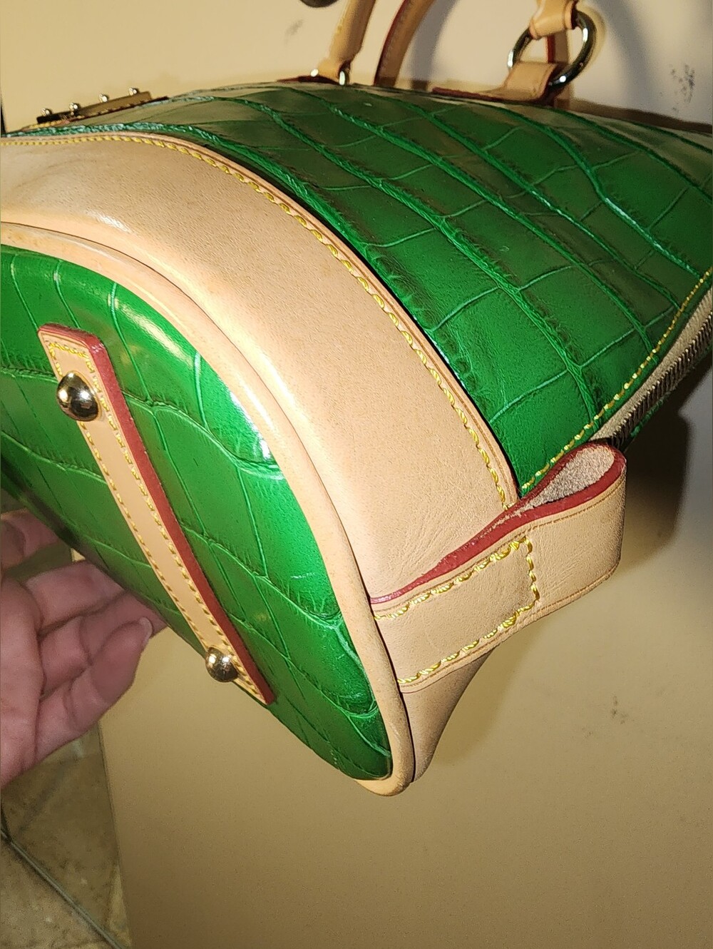 Dooney And Bourke Green Croc Embossed Satchel Tan Trim Purse Crossbody - Picture 4 of 11